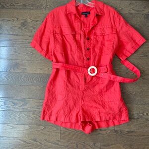 9/10 condition. Banana republic linen romper
